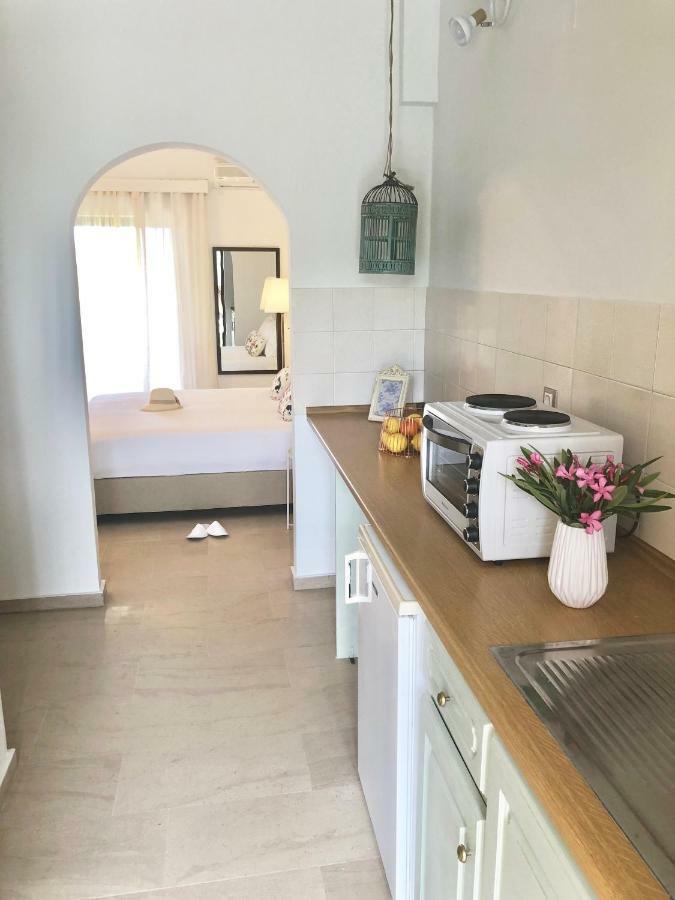 Nikoleta'S Corfu Apartments Gouvia Ngoại thất bức ảnh